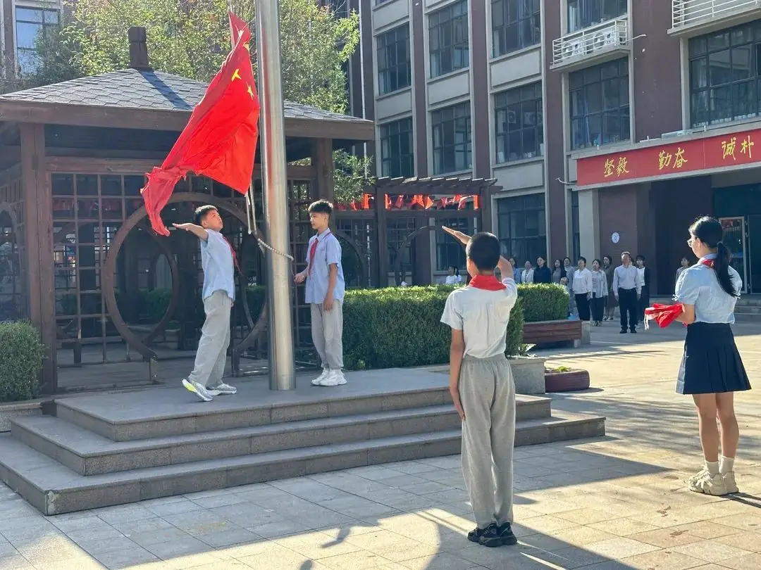 快乐六一 放飞梦想—— 栾城区宏远路小学第十五周升旗仪式 第10张 快乐六一 放飞梦想—— 栾城区宏远路小学第十五周升旗仪式 第10张