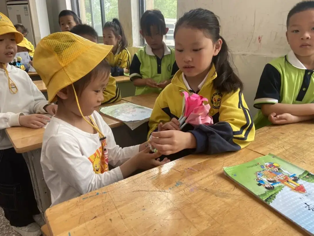 【乐趣课程】初探小学 礼遇成长——西塘丽景幼儿园幼小衔接之走进秀夫小学 第39张 【乐趣课程】初探小学 礼遇成长——西塘丽景幼儿园幼小衔接之走进秀夫小学 第39张