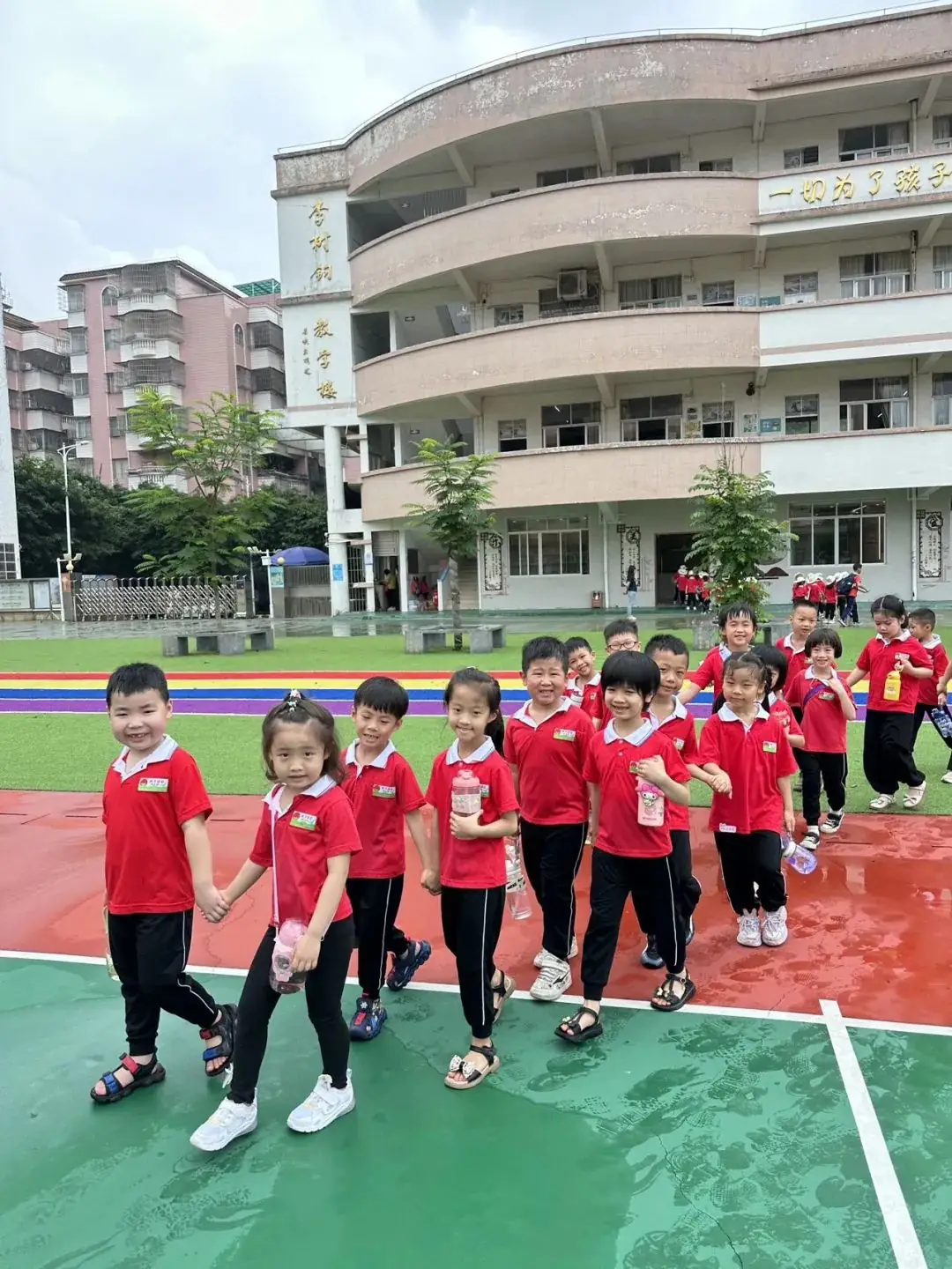 “你好!小学”——江门市蓬江区英才成长幼儿园参观小学活动 第9张 “你好!小学”——江门市蓬江区英才成长幼儿园参观小学活动 第9张