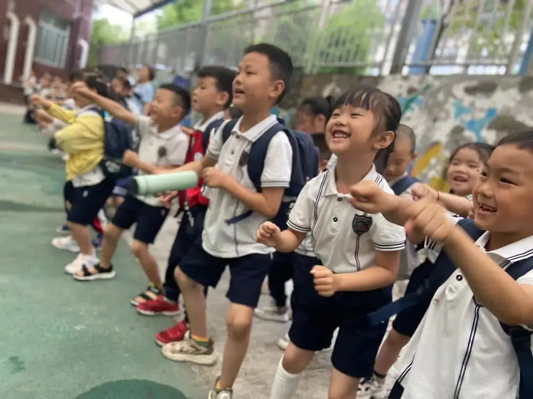 “趣”小学,悦成长 ——叙州区第五幼儿园参观北城实小活动 第40张 “趣”小学,悦成长 ——叙州区第五幼儿园参观北城实小活动 第40张