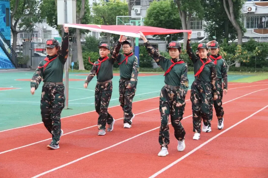 【校园纪事】东港小学——敬礼国旗记使命 铭记历史向未来 第16张 【校园纪事】东港小学——敬礼国旗记使命 铭记历史向未来 第16张