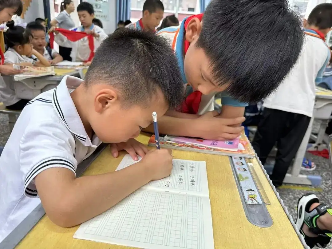 “趣”小学,悦成长 ——叙州区第五幼儿园参观北城实小活动 第30张 “趣”小学,悦成长 ——叙州区第五幼儿园参观北城实小活动 第30张