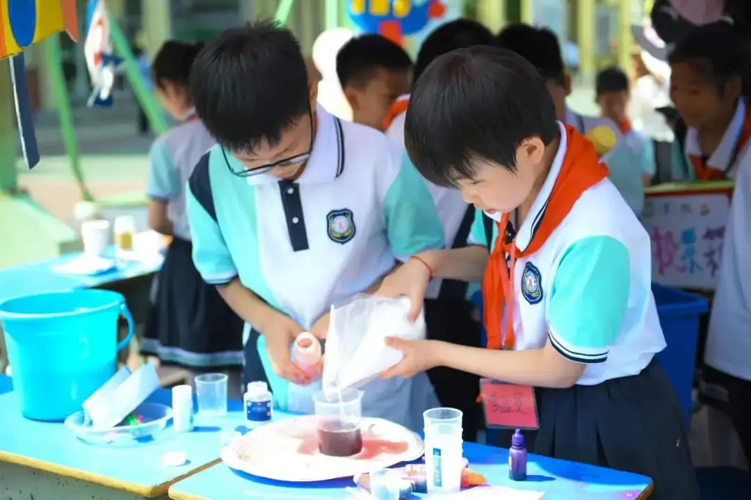 创玩科技 致敬未来——京山小学教联体2024年庆“六一”科技游园会 第34张 创玩科技 致敬未来——京山小学教联体2024年庆“六一”科技游园会 第34张