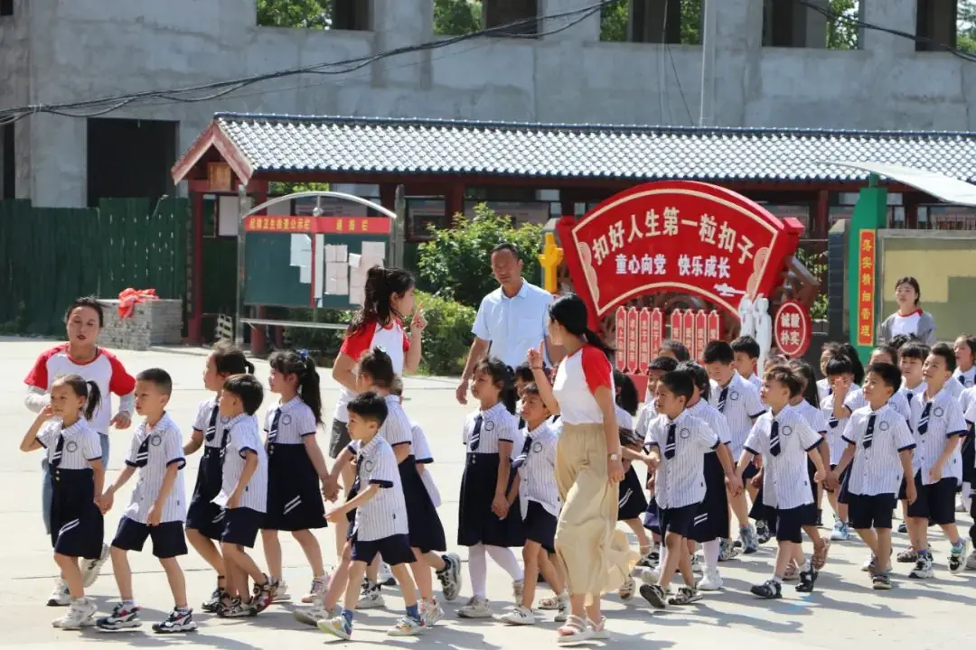 小学初体验、衔接零距离 | 后河镇中心小学邀请后河镇紫金幼儿园开展“幼升小”参观实践活动 第34张 小学初体验、衔接零距离 | 后河镇中心小学邀请后河镇紫金幼儿园开展“幼升小”参观实践活动 第34张