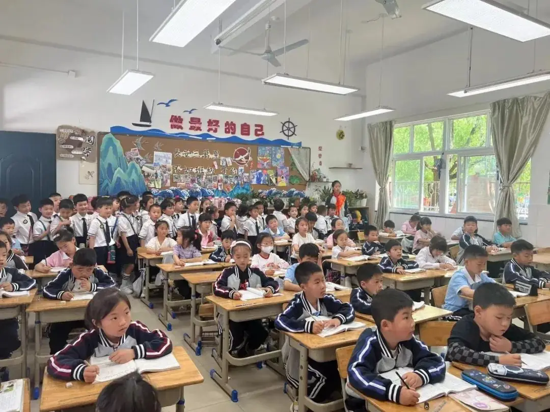 走进小学,体验成长——东钱湖大地幼儿园大班幼小衔接活动花絮-第31张图片-四季读书网