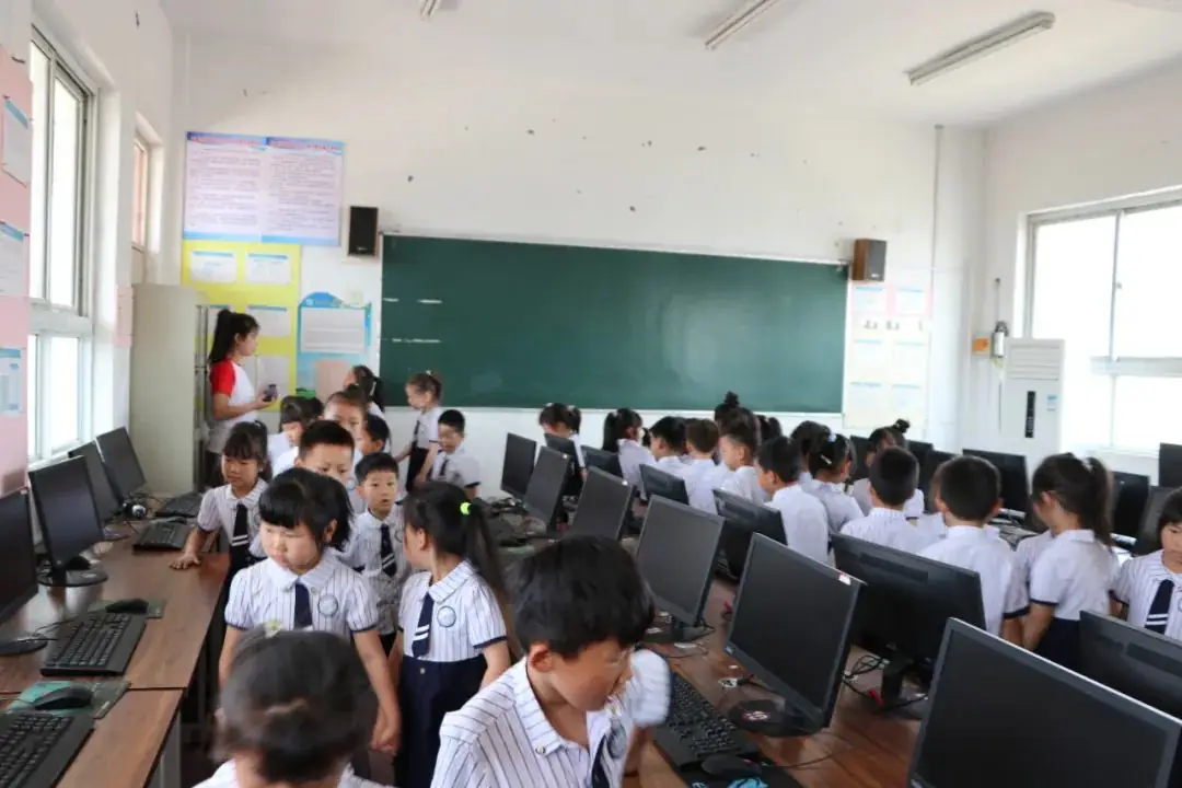 小学初体验、衔接零距离 | 后河镇中心小学邀请后河镇紫金幼儿园开展“幼升小”参观实践活动 第41张 小学初体验、衔接零距离 | 后河镇中心小学邀请后河镇紫金幼儿园开展“幼升小”参观实践活动 第41张