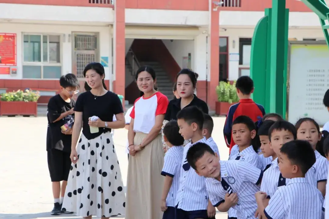小学初体验、衔接零距离 | 后河镇中心小学邀请后河镇紫金幼儿园开展“幼升小”参观实践活动 第26张 小学初体验、衔接零距离 | 后河镇中心小学邀请后河镇紫金幼儿园开展“幼升小”参观实践活动 第26张