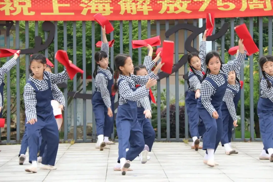 【校园纪事】东港小学——敬礼国旗记使命 铭记历史向未来 第20张 【校园纪事】东港小学——敬礼国旗记使命 铭记历史向未来 第20张