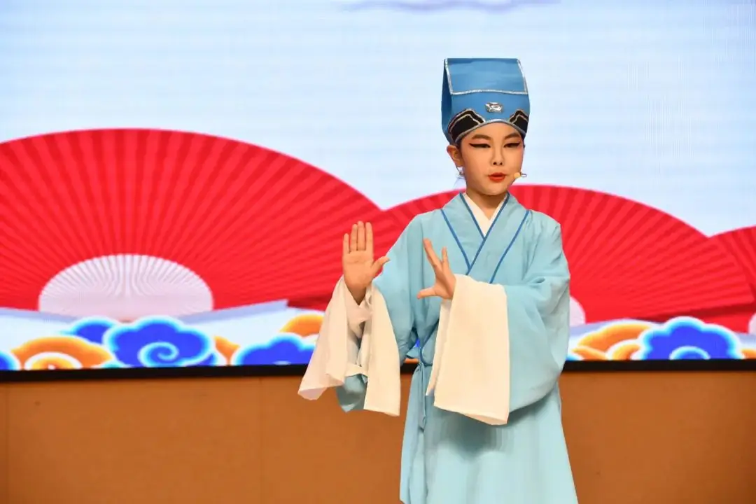 【课程育人】马鞍中心小学举行“童心向党 艺彩纷呈”校园文化艺术节暨第六届戏曲小梅花评比活动 第21张 【课程育人】马鞍中心小学举行“童心向党 艺彩纷呈”校园文化艺术节暨第六届戏曲小梅花评比活动 第21张