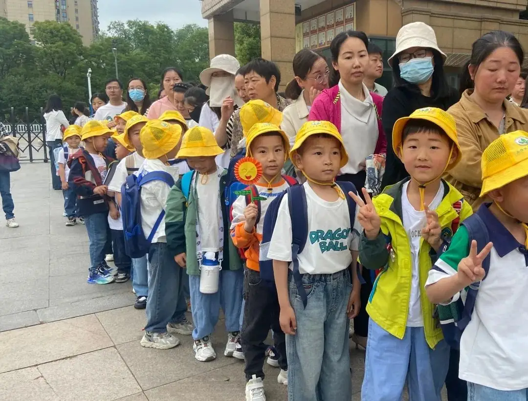 【乐趣课程】初探小学 礼遇成长——西塘丽景幼儿园幼小衔接之走进秀夫小学 第19张 【乐趣课程】初探小学 礼遇成长——西塘丽景幼儿园幼小衔接之走进秀夫小学 第19张