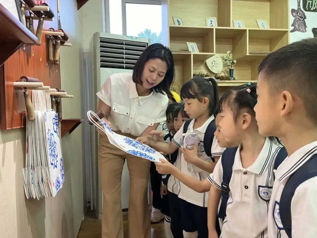 “趣”小学,悦成长 ——叙州区第五幼儿园参观北城实小活动 第44张 “趣”小学,悦成长 ——叙州区第五幼儿园参观北城实小活动 第44张
