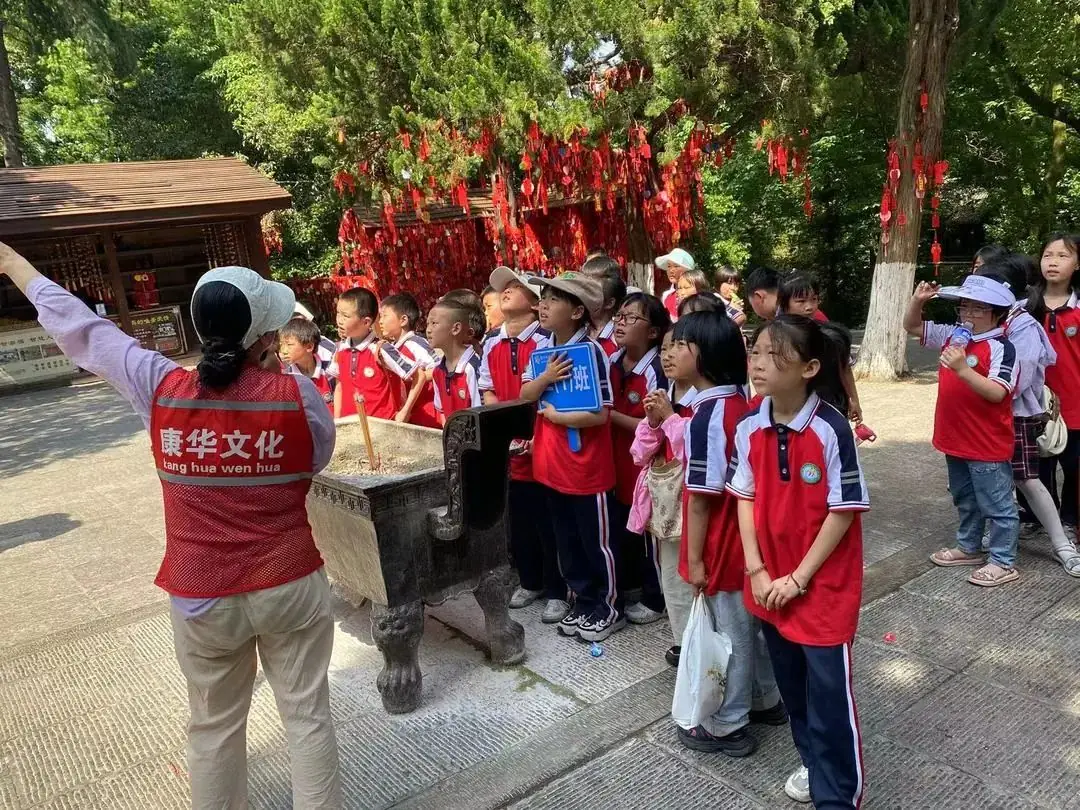 2024年程河镇中心小学“历史长河任我行,智慧之旅共成长”古隆中研学活动 第4张 2024年程河镇中心小学“历史长河任我行,智慧之旅共成长”古隆中研学活动 第4张