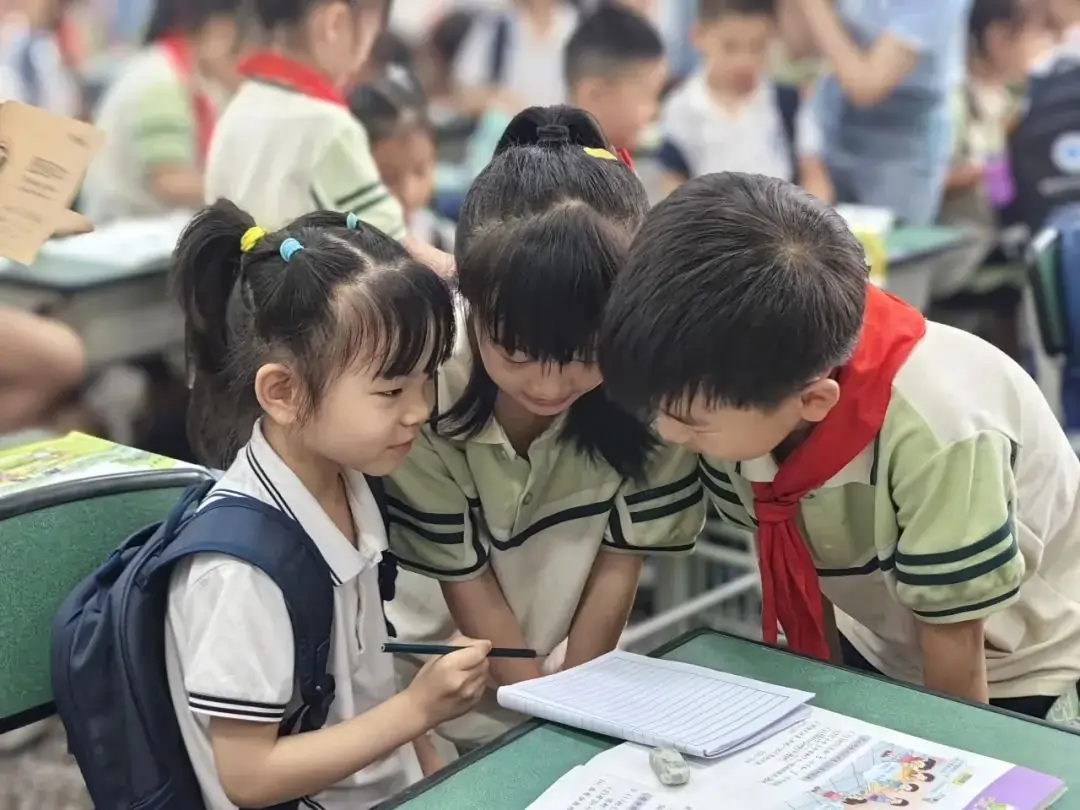 “趣”小学,悦成长 ——叙州区第五幼儿园参观北城实小活动 第35张 “趣”小学,悦成长 ——叙州区第五幼儿园参观北城实小活动 第35张