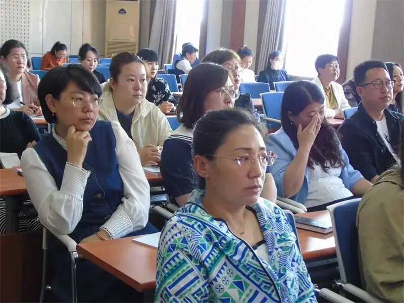 筑牢师德之基,恪尽育人之责——国和小学师德师风教育专题党课 第7张 筑牢师德之基,恪尽育人之责——国和小学师德师风教育专题党课 第7张
