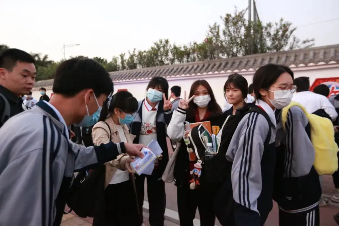 让高职高考,为我的成人礼加冕——中德技工学校师生高职高考随记一 第7张 让高职高考,为我的成人礼加冕——中德技工学校师生高职高考随记一 第7张