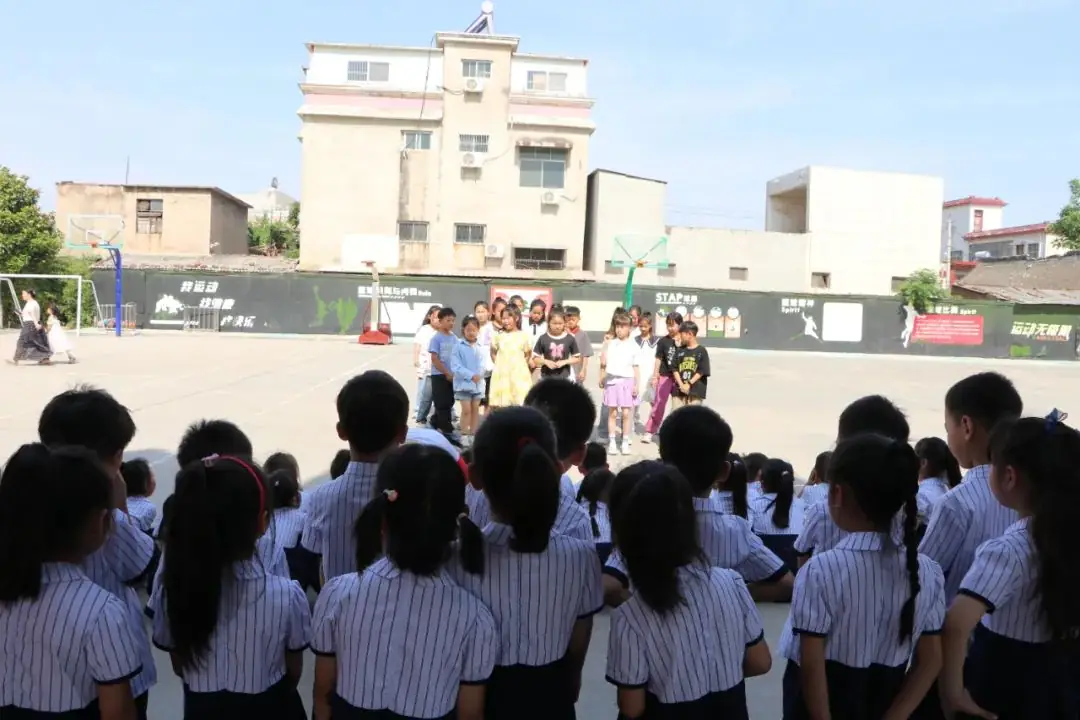 小学初体验、衔接零距离 | 后河镇中心小学邀请后河镇紫金幼儿园开展“幼升小”参观实践活动 第15张 小学初体验、衔接零距离 | 后河镇中心小学邀请后河镇紫金幼儿园开展“幼升小”参观实践活动 第15张