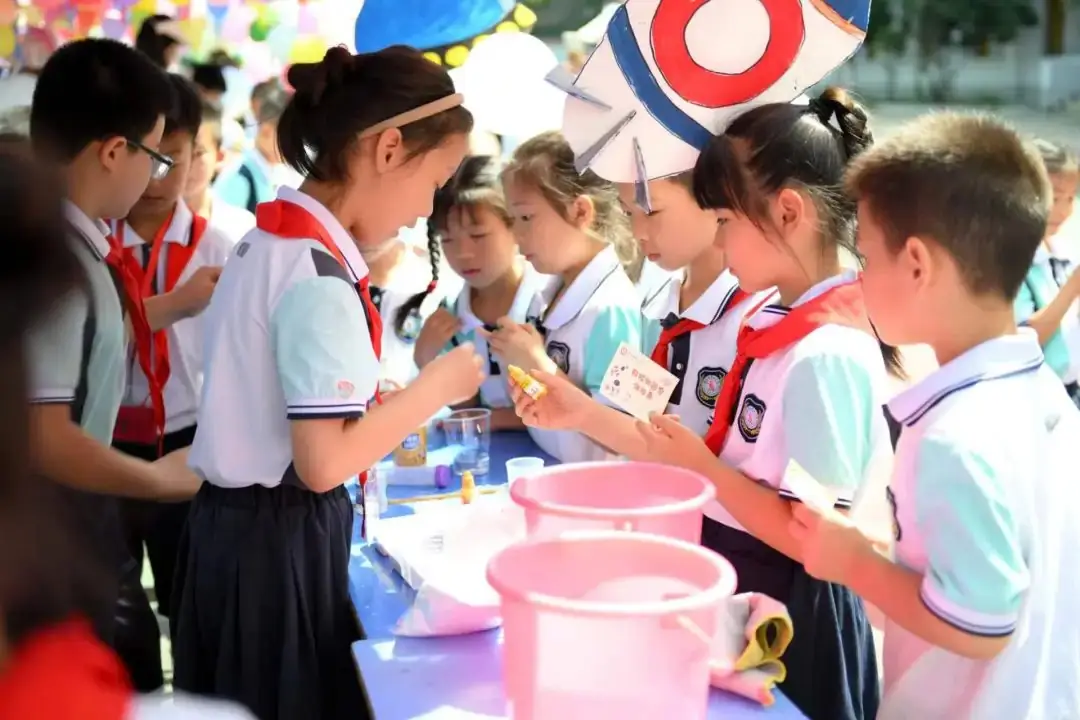 创玩科技 致敬未来——京山小学教联体2024年庆“六一”科技游园会 第32张 创玩科技 致敬未来——京山小学教联体2024年庆“六一”科技游园会 第32张