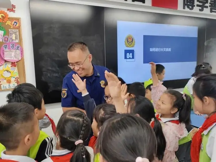 【碑林教育|建国路小学】家长进课堂,用爱筑成长——二年级 第19张 【碑林教育|建国路小学】家长进课堂,用爱筑成长——二年级 第19张