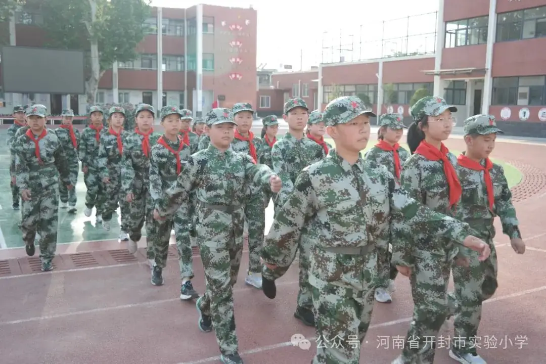 军强国安 志在未来——开封市实验小学开展国防教育主题活动(1) 第14张 军强国安 志在未来——开封市实验小学开展国防教育主题活动(1) 第14张