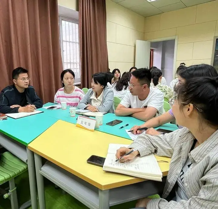 合肥市习友小学盛习友红色文化之班主任智慧论坛 第3期 第14张 合肥市习友小学盛习友红色文化之班主任智慧论坛 第3期 第14张