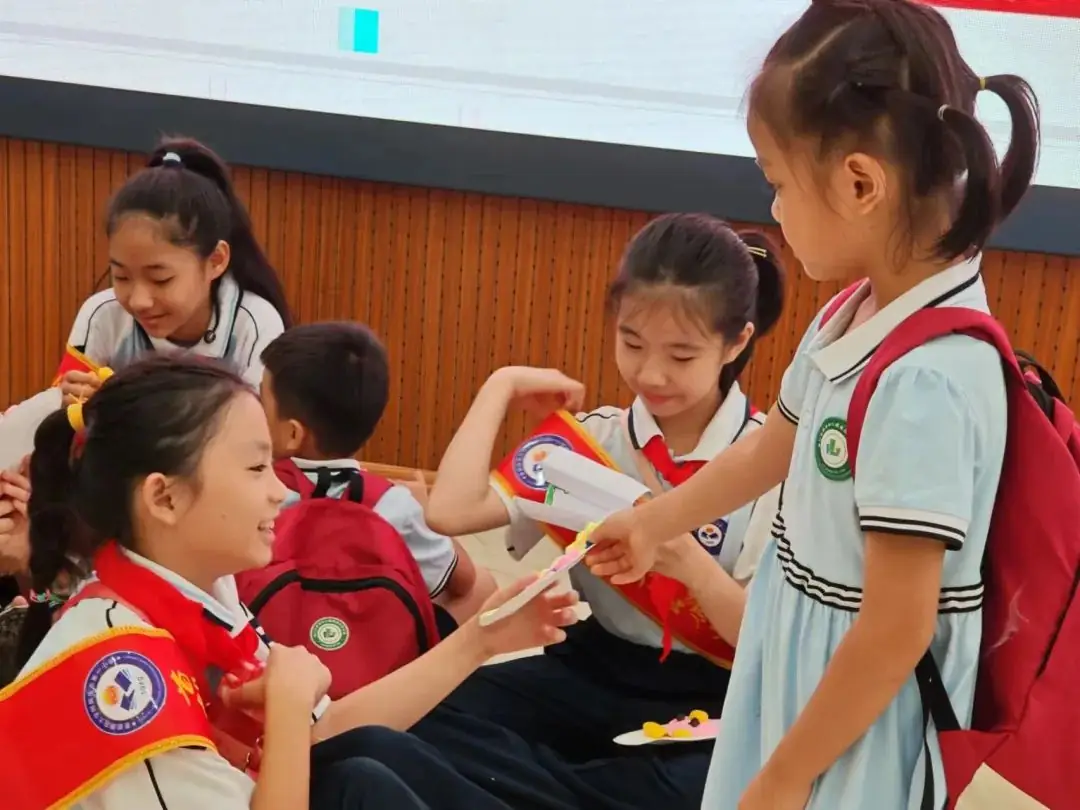 探秘小学 启程未来——乐东县第二幼儿园参观小学活动 第62张 探秘小学 启程未来——乐东县第二幼儿园参观小学活动 第62张