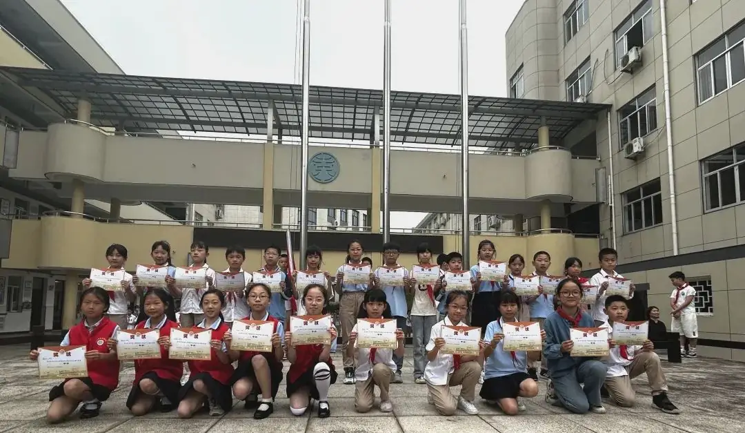 启明城东|城东小学举行三至六年级英语书写比赛 第80张