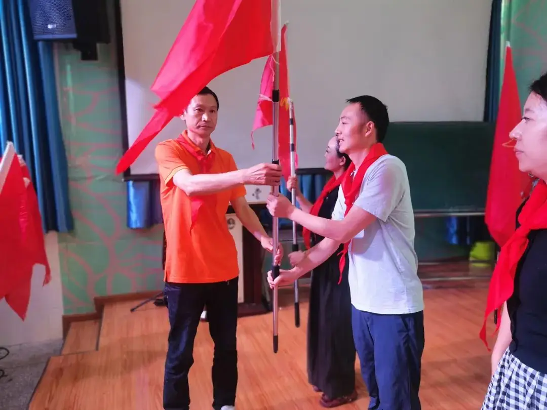红领巾爱祖国——民建小学举行2024年少先队新队员入队仪式! 第98张