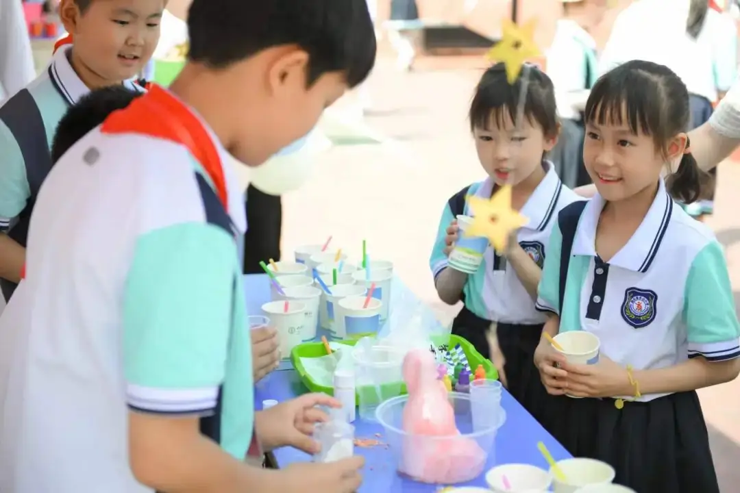创玩科技 致敬未来——京山小学教联体2024年庆“六一”科技游园会 第33张 创玩科技 致敬未来——京山小学教联体2024年庆“六一”科技游园会 第33张