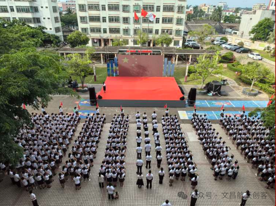 文昌市会文中心小学2024学年一年级新生入队仪式隆重举行 第6张