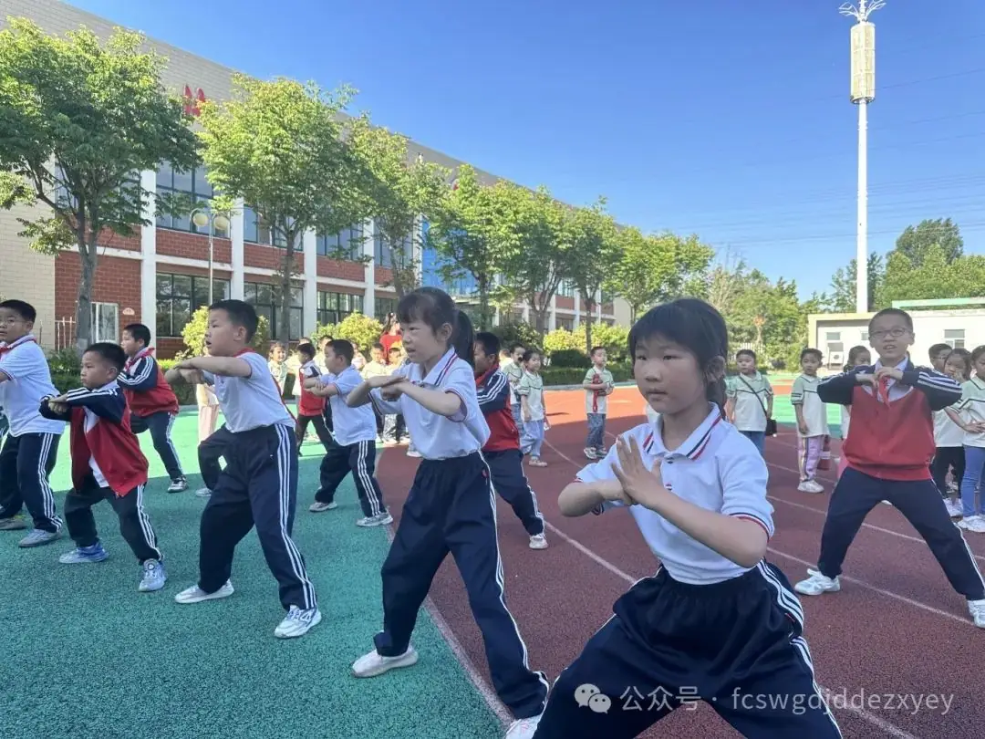 【小学初体验,衔接共成长】王瓜店街道第二中心幼儿园开展“守护育幼底线,成就美好童年”幼小衔接活动 第79张 【小学初体验,衔接共成长】王瓜店街道第二中心幼儿园开展“守护育幼底线,成就美好童年”幼小衔接活动 第79张