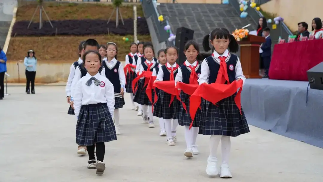 城南中学附属第一小学第一届校园文化艺术周开幕 第11张 城南中学附属第一小学第一届校园文化艺术周开幕 第11张