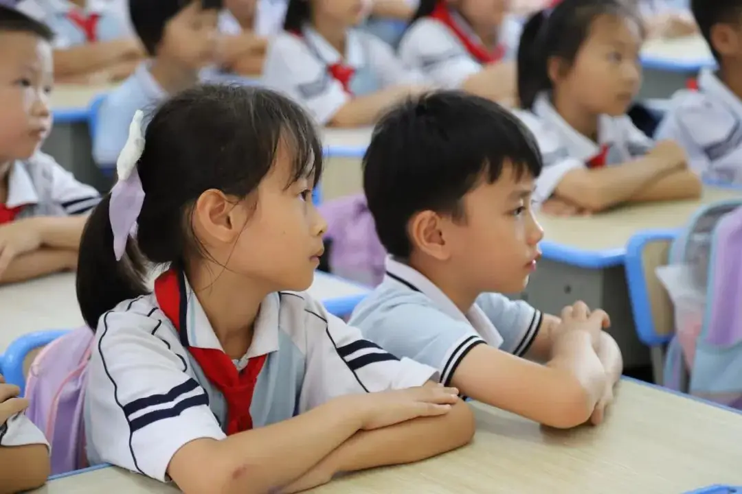 探秘小学 启程未来——乐东县第二幼儿园参观小学活动 第26张 探秘小学 启程未来——乐东县第二幼儿园参观小学活动 第26张