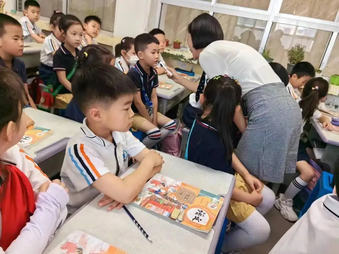 【幼小衔接】“启航 · 前方是小学”——西铁幼儿园幼小衔接系列活动(一) 第21张 【幼小衔接】“启航 · 前方是小学”——西铁幼儿园幼小衔接系列活动(一) 第21张