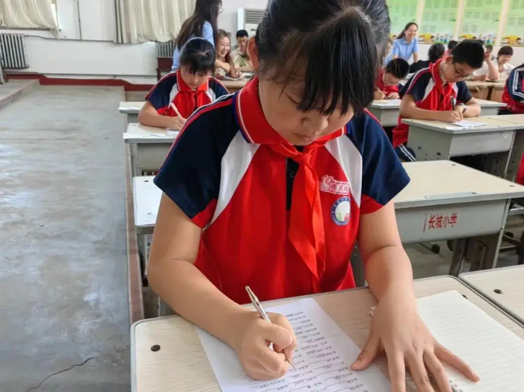 缤纷童年 魅力英语——长城小学英语竞赛 第49张