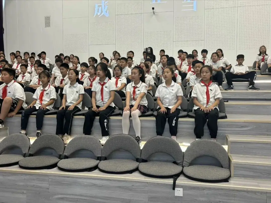 【校园大讲堂】韶光小学开展“盾构机,地下钢铁英雄”科普讲座 第7张 【校园大讲堂】韶光小学开展“盾构机,地下钢铁英雄”科普讲座 第7张