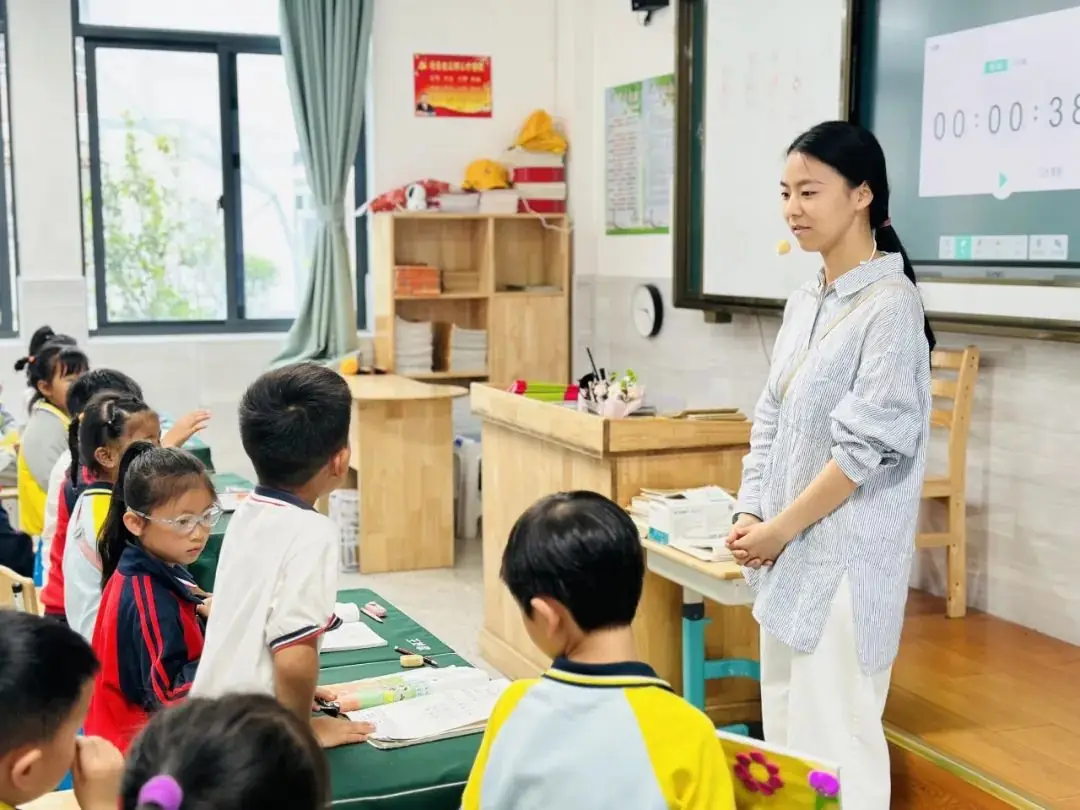 【活动专辑】赴小学之约 启探寻之旅——大班段参观小学活动报道 第22张