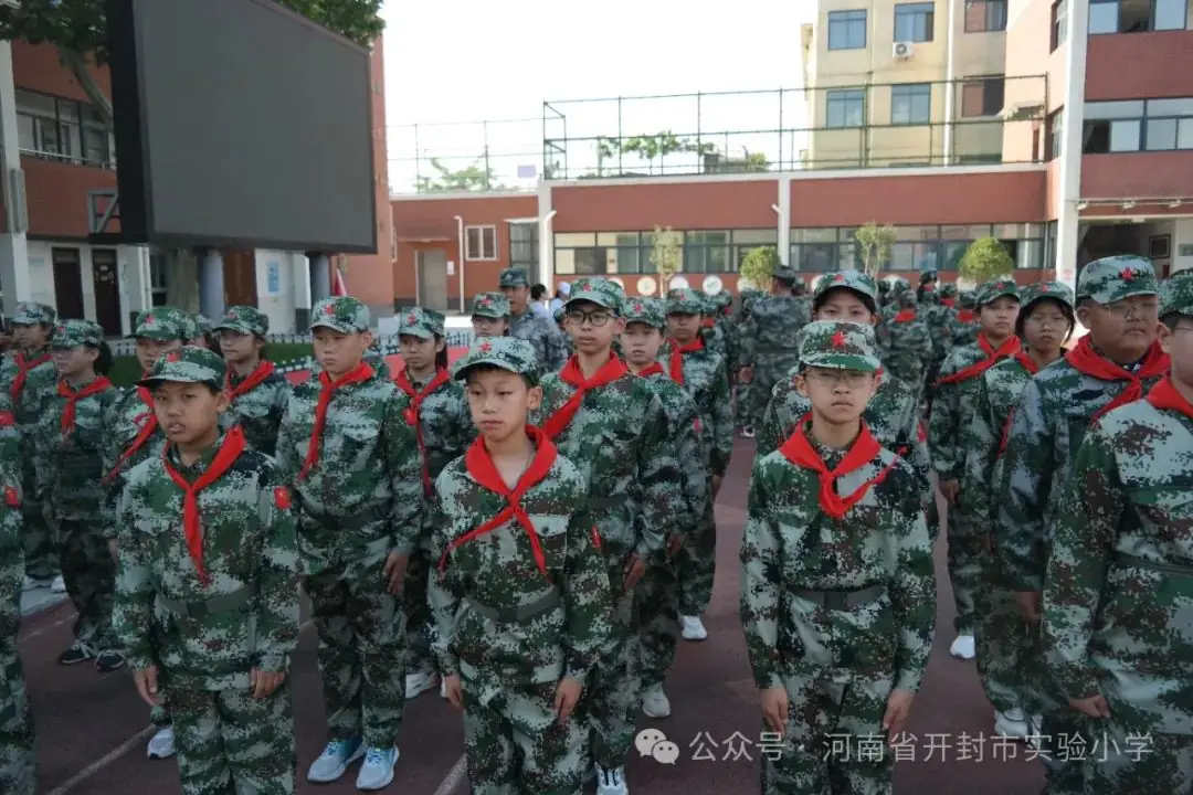 军强国安 志在未来——开封市实验小学开展国防教育主题活动(1) 第44张 军强国安 志在未来——开封市实验小学开展国防教育主题活动(1) 第44张