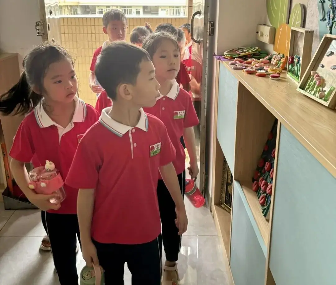 “你好!小学”——江门市蓬江区英才成长幼儿园参观小学活动 第23张 “你好!小学”——江门市蓬江区英才成长幼儿园参观小学活动 第23张