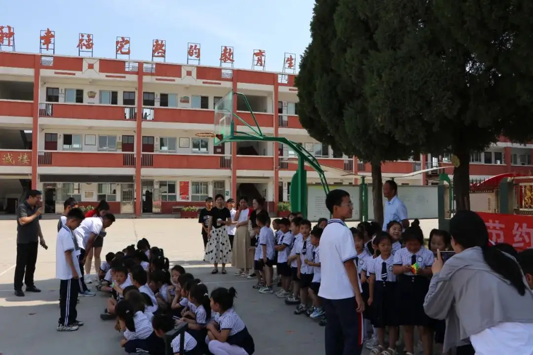 小学初体验、衔接零距离 | 后河镇中心小学邀请后河镇紫金幼儿园开展“幼升小”参观实践活动 第25张 小学初体验、衔接零距离 | 后河镇中心小学邀请后河镇紫金幼儿园开展“幼升小”参观实践活动 第25张