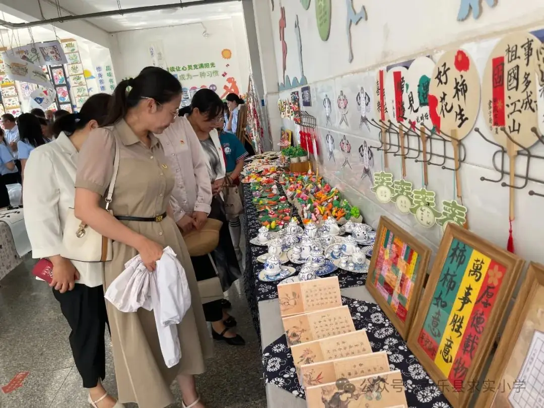 让每一个生命幸福成长——南乐县求实小学第四届学生综合素质暨庆六一文艺汇演 第22张 让每一个生命幸福成长——南乐县求实小学第四届学生综合素质暨庆六一文艺汇演 第22张