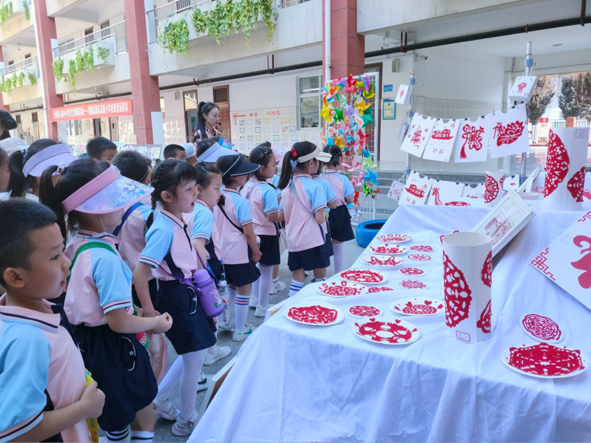 快乐衔接 赋能成长——渭南高新区高新小学开展幼小衔接活动 第1张 快乐衔接 赋能成长——渭南高新区高新小学开展幼小衔接活动 第1张