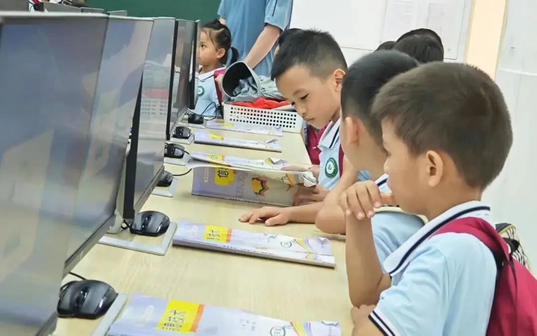探秘小学 启程未来——乐东县第二幼儿园参观小学活动 第39张 探秘小学 启程未来——乐东县第二幼儿园参观小学活动 第39张
