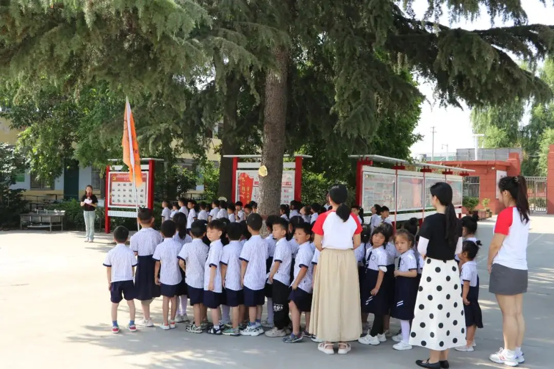 小学初体验、衔接零距离 | 后河镇中心小学邀请后河镇紫金幼儿园开展“幼升小”参观实践活动 第8张 小学初体验、衔接零距离 | 后河镇中心小学邀请后河镇紫金幼儿园开展“幼升小”参观实践活动 第8张