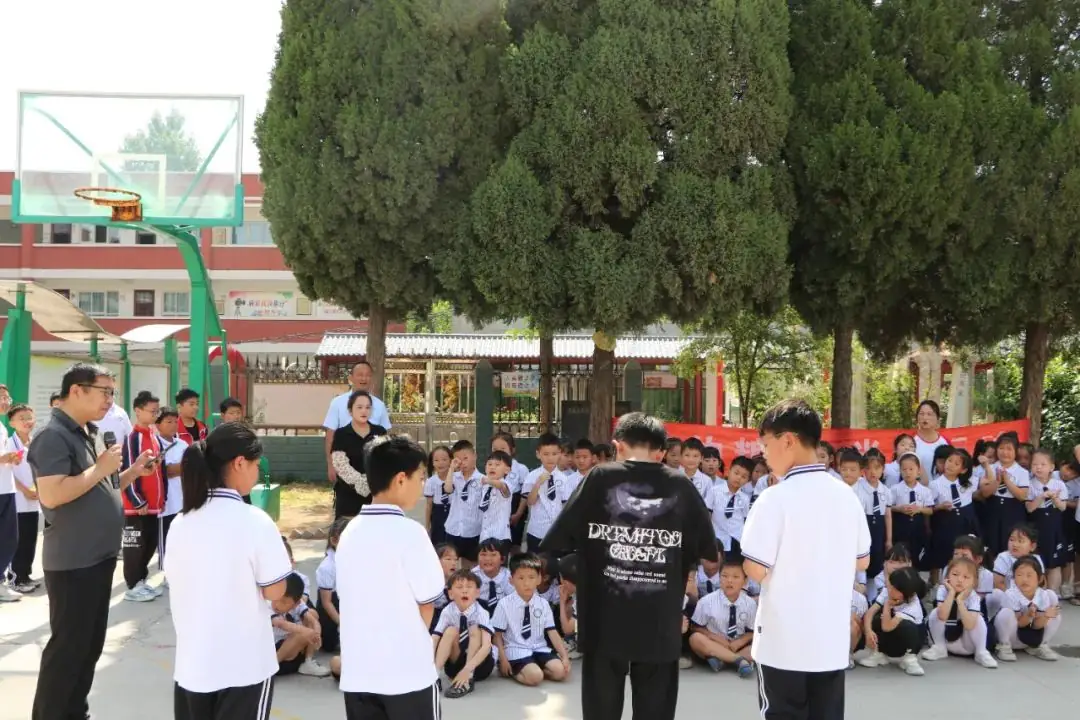 小学初体验、衔接零距离 | 后河镇中心小学邀请后河镇紫金幼儿园开展“幼升小”参观实践活动 第18张 小学初体验、衔接零距离 | 后河镇中心小学邀请后河镇紫金幼儿园开展“幼升小”参观实践活动 第18张