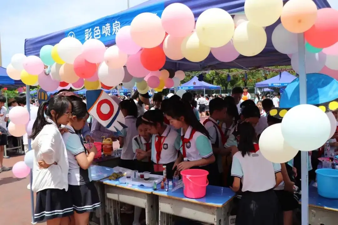 创玩科技 致敬未来——京山小学教联体2024年庆“六一”科技游园会 第26张 创玩科技 致敬未来——京山小学教联体2024年庆“六一”科技游园会 第26张