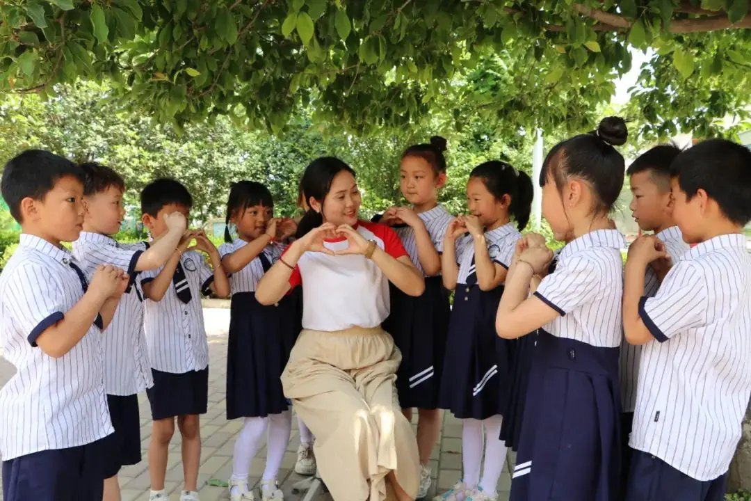 小学初体验、衔接零距离 | 后河镇中心小学邀请后河镇紫金幼儿园开展“幼升小”参观实践活动 第2张 小学初体验、衔接零距离 | 后河镇中心小学邀请后河镇紫金幼儿园开展“幼升小”参观实践活动 第2张