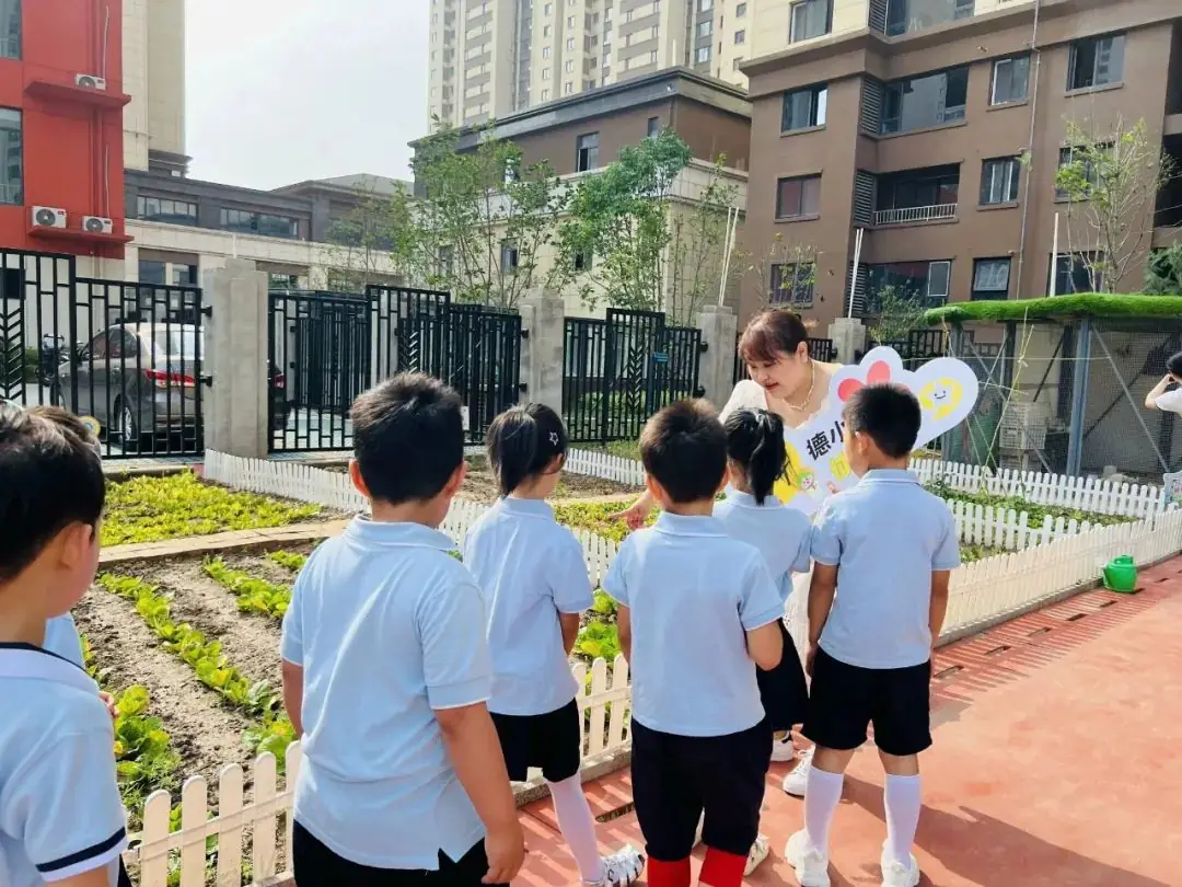 初探小学、礼遇成长--西安莲湖东尚观湖幼儿园大班参观小学实践活动 第21张