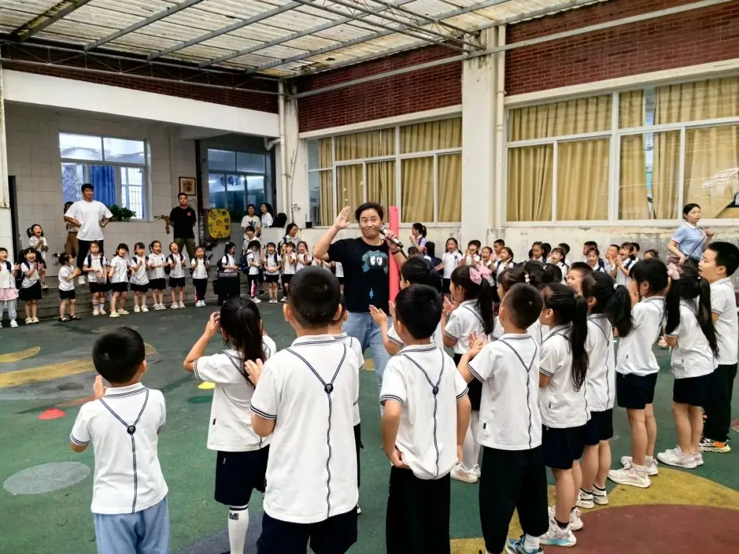 “趣”小学,悦成长 ——叙州区第五幼儿园参观北城实小活动 第37张 “趣”小学,悦成长 ——叙州区第五幼儿园参观北城实小活动 第37张