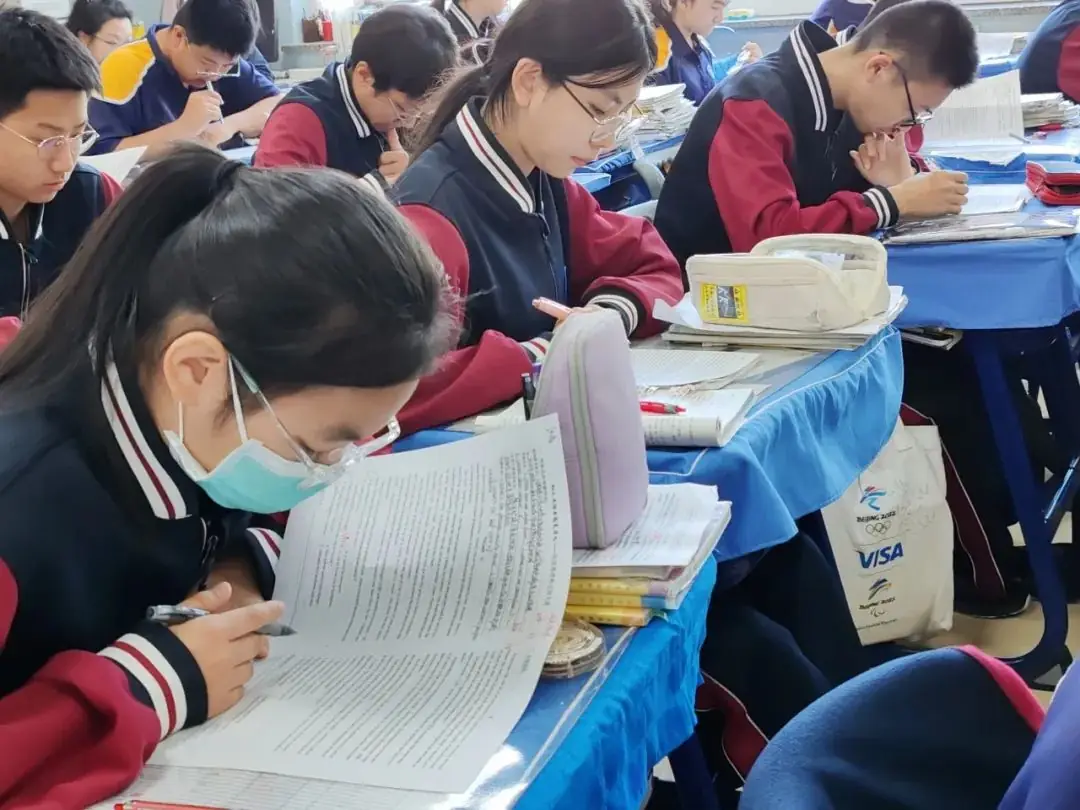 聚焦新中考 蓄力新突破—— 嘉汇中学开展省模后专题教学研讨活动 第38张 聚焦新中考 蓄力新突破—— 嘉汇中学开展省模后专题教学研讨活动 第38张