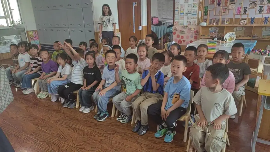 双向奔赴 共育'童'心——实验小学与第一幼儿园、民族幼儿园幼小衔接送课活动 第4张 双向奔赴 共育'童'心——实验小学与第一幼儿园、民族幼儿园幼小衔接送课活动 第4张